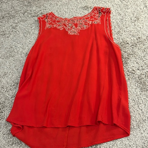 Like new floral coral tank - Picture 1 of 4